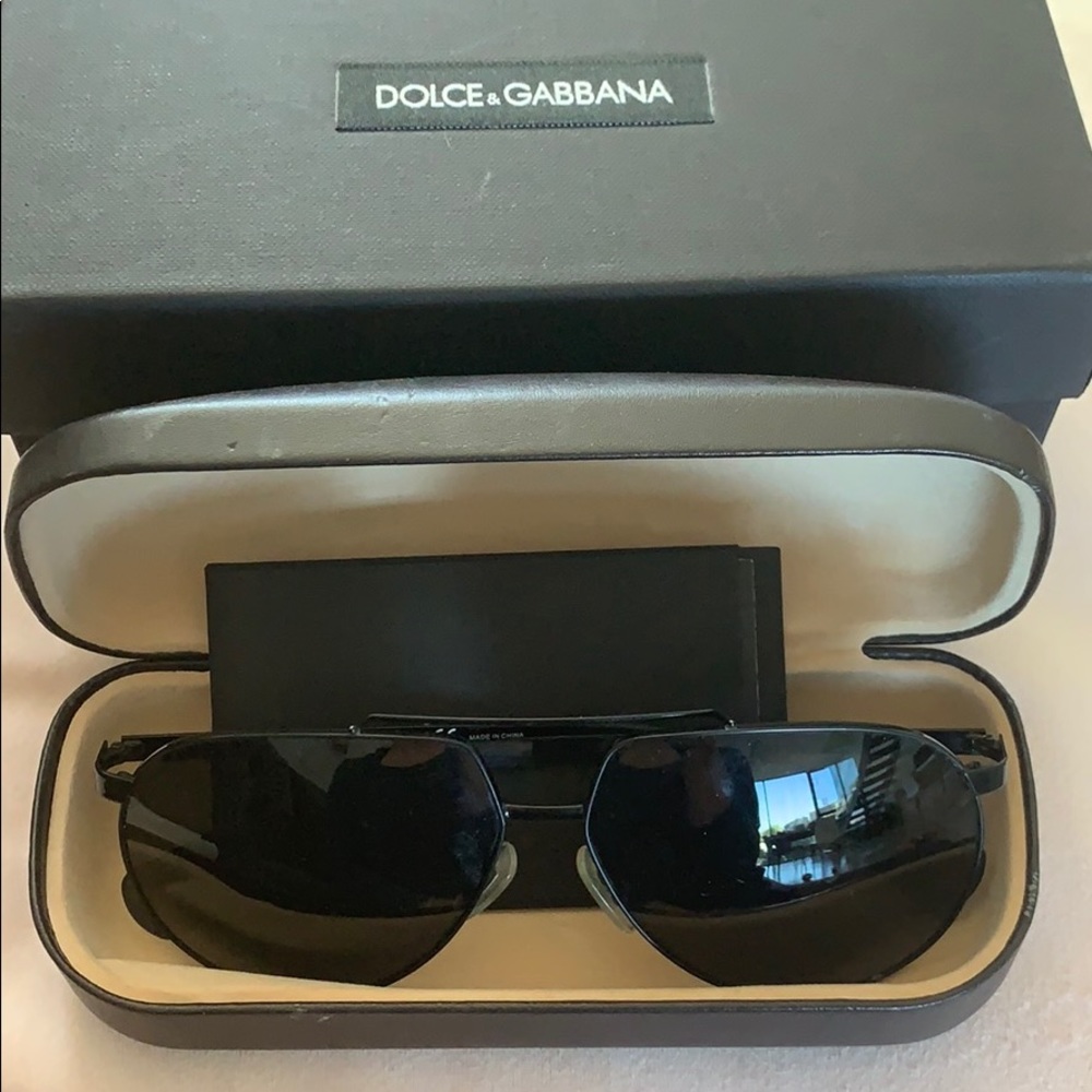 Dolce & Gabbana sunnies 🕶